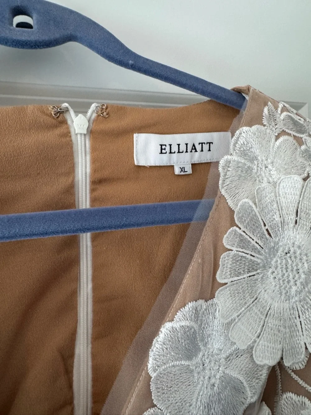 Elliatt Zayla 3D Floral Mini Dress in White - Picture 3 of 4